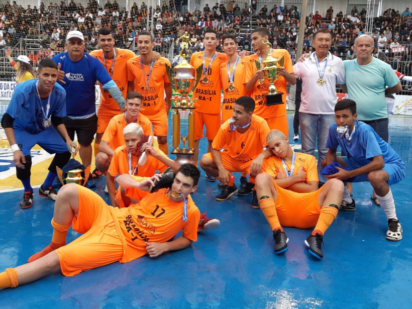 Faculdade Mauá fatura 3 títulos no torneio arimatéia de futsal